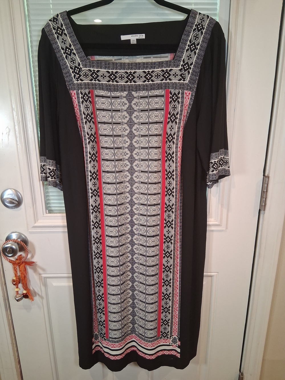 sku007 Studio One Black Boho Printed Shift Dress with Pink Accents Plus Size 2x